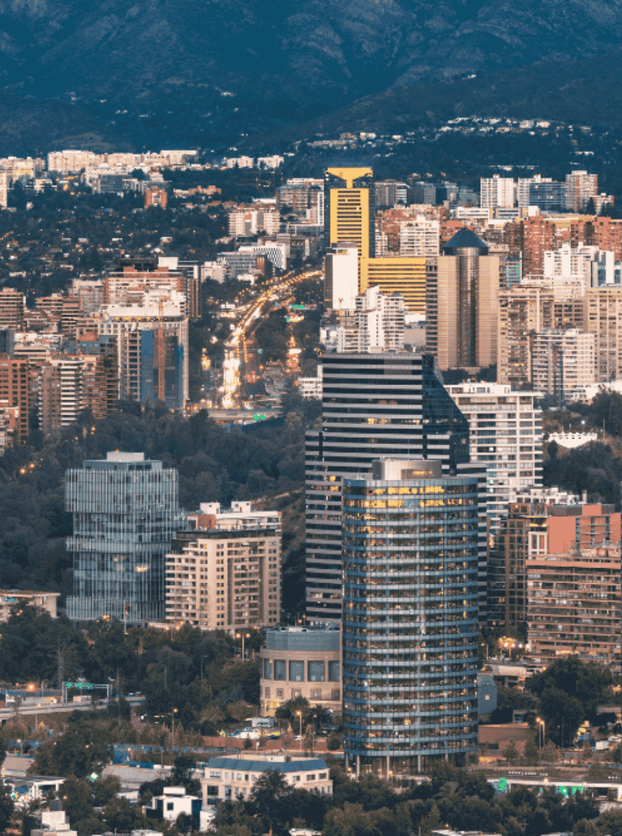 Vista aérea de Santiago de Chile, representando el Seguro Obligatorio para Condominios con Seguros CCS