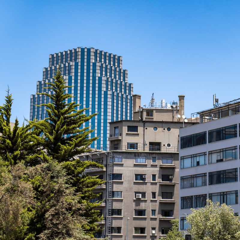 Vista de Santiago de Chile, representando el Seguro Obligatorio para Condominios con Seguros CCS